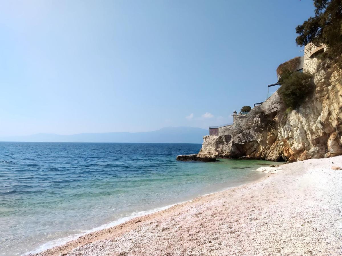 The Grand Mansion Residence On La Guardia Rijeka Bagian luar foto